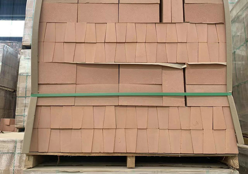 輕質(zhì)粘土保溫磚