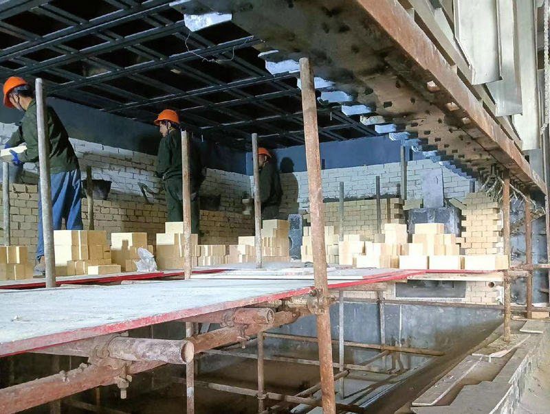 耐火磚砌筑施工隊(duì)